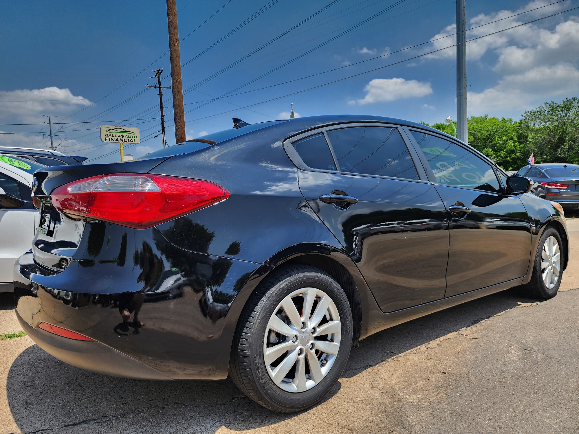 2016 BLACK /GRAY KIA FORTE LX LX (KNAFX4A60G5) , AUTO transmission, located at 2660 S.Garland Avenue, Garland, TX, 75041, (469) 298-3118, 32.885387, -96.656776 - Welcome to DallasAutos4Less, one of the Premier BUY HERE PAY HERE Dealers in the North Dallas Area. We specialize in financing to people with NO CREDIT or BAD CREDIT. We need proof of income, proof of residence, and a ID. Come buy your new car from us today!! This is a Very clean 2016 KIA FORTE L - Photo #3
